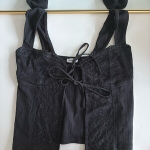 garage black crop top